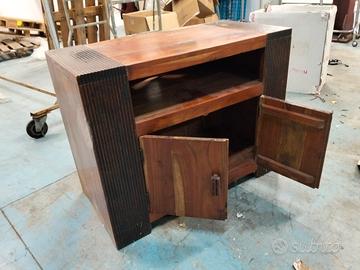mobile di legno 