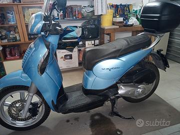 Aprilia scarabeo 200 ie