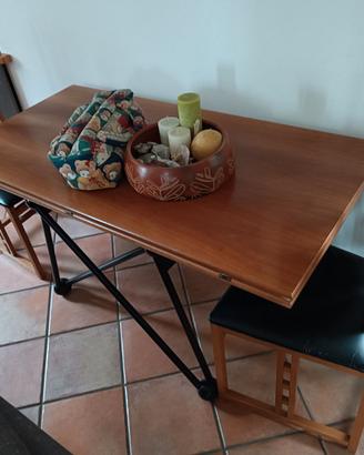 Tavolo e 4 sedie noce