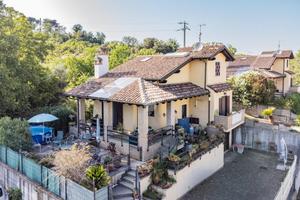 VILLA SINGOLA A MANZIANA