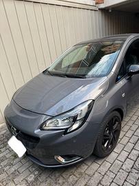 Opel Corsa Coupé bicolor 2015