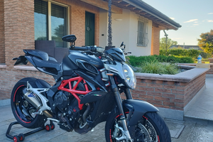 Mv agusta brutale 800