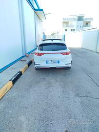 Kia Proceed 1.5 turbo benzina ibrida