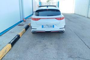 Kia Proceed 1.5 turbo benzina ibrida