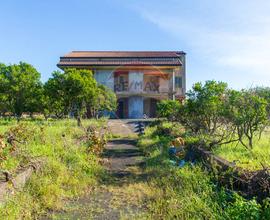 Villa singola - Aci Sant'Antonio
