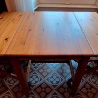 Tavolo allungabile Ikea e 2 sedie