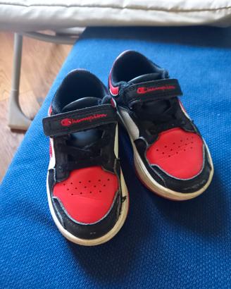 STOCK DI SCARPE N.21-23 BAMBINO