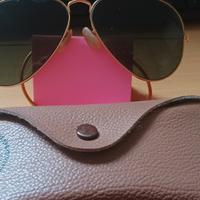 occhiali Ray-Ban da sole