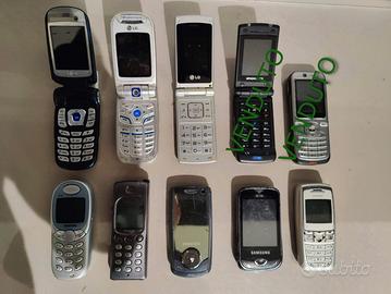 Lotto di n.8 cellulari vintage da collezione