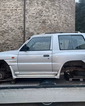 Mitsubishi vosjero 2.5