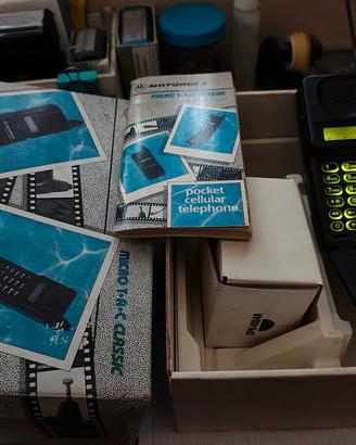 CELLULARE MOTOROLA MICRO TAC CLASSIC
