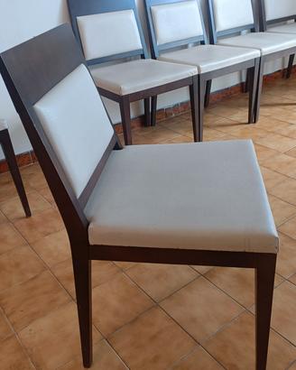 sedie in legno con imbottitura in pelle bianca 