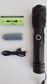 Torcia LED Ricaricabile 