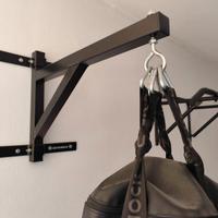 Sacco boxe 32kg e barra multifunzione per trazioni