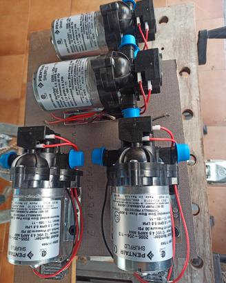pompa acqua shurflo  12 volt nuova e altro. 