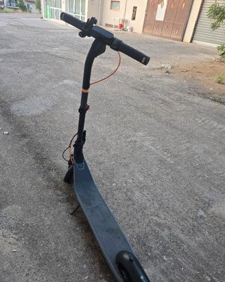Monopattino elettrico SEGWAY NINEBOT E2+ V2