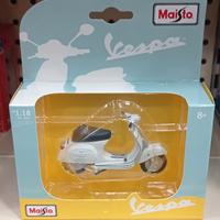 Modellino  1:18 Vespa Piaggio 50 Special Maisto 