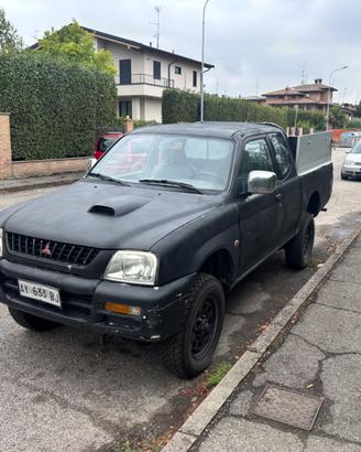 Mitsubisci L200 4x4 con meccanica NUOVA