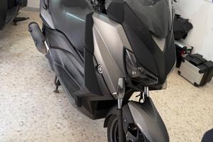 Yamaha X-Max 250