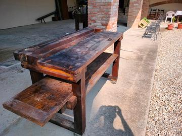 bancone da lavoro in legno su ruotine