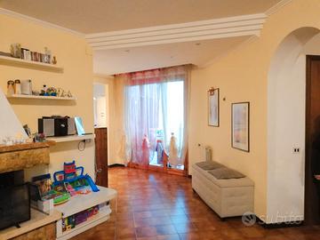 Luminoso appartamento a Sportella Marini-Foligno