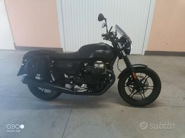 Moto Guzzi V7 Night Pack - PARI AL NUOVO