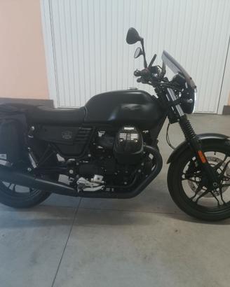 Moto Guzzi V7 Night Pack - PARI AL NUOVO