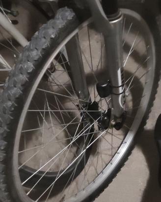 Ruota anteriore 26" per MTB