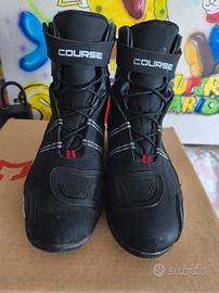 stivaletti moto 40 usati pochissime volte 