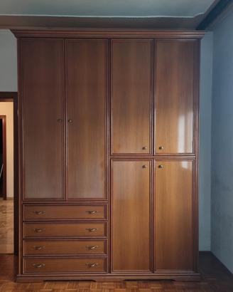 ARMADIO in legno e compensato