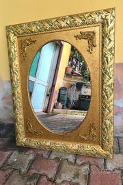 specchio d'epoca con cornice in legno 