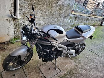 Triumph Speed triple 955i 
