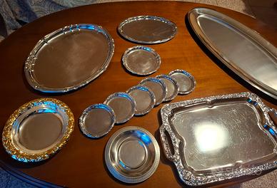 Vassoi di diverso tipo e dimensione 