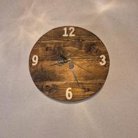 Orologio in legno da parete