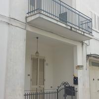 Abitazione indipendente con piccolo giardino