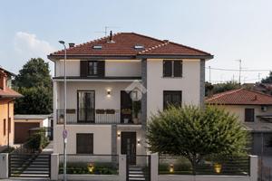 VILLA SINGOLA A DALMINE