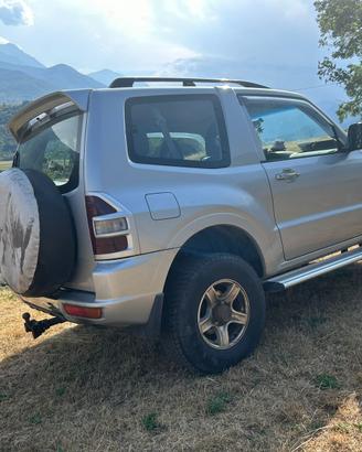 Pajero v60