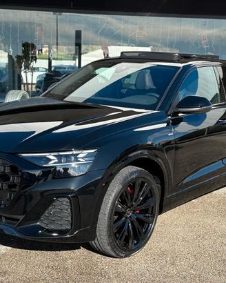 Audi Q8 TDI "SUPER ACCESSORIATA" PRONTA CONS