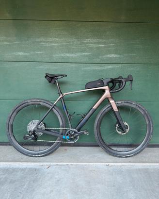TREK CHECKPOINT M/L - gravel full carbon custom