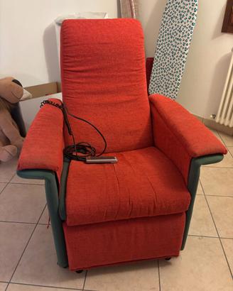 Poltrona alzapersona elettrica relax reclinabile