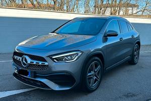 Mercedes-benz GLA 200d premium amg
