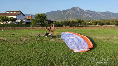 Paramotore / paracarrello / parapendio