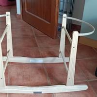 Supporto regolabile a dondolo per culla