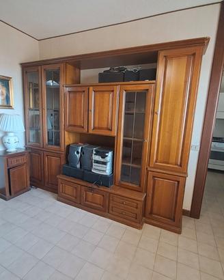 Mobile a giorno credenza