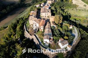 CASETTA NELL'INCANTEVOLE BORGO DI MONTEBELLO