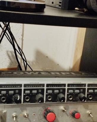 BEHRINGER HA8000 AMP CUFFIE