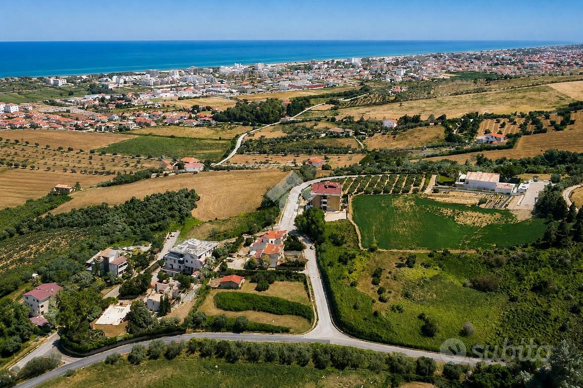 TER. RESIDENZIALE A MOSCIANO SANT'ANGELO - Vista 2