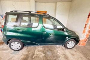 Toyota yaris verso