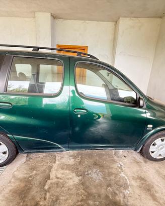 Toyota yaris verso