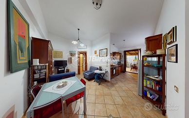 Piano terra indipendente con corte